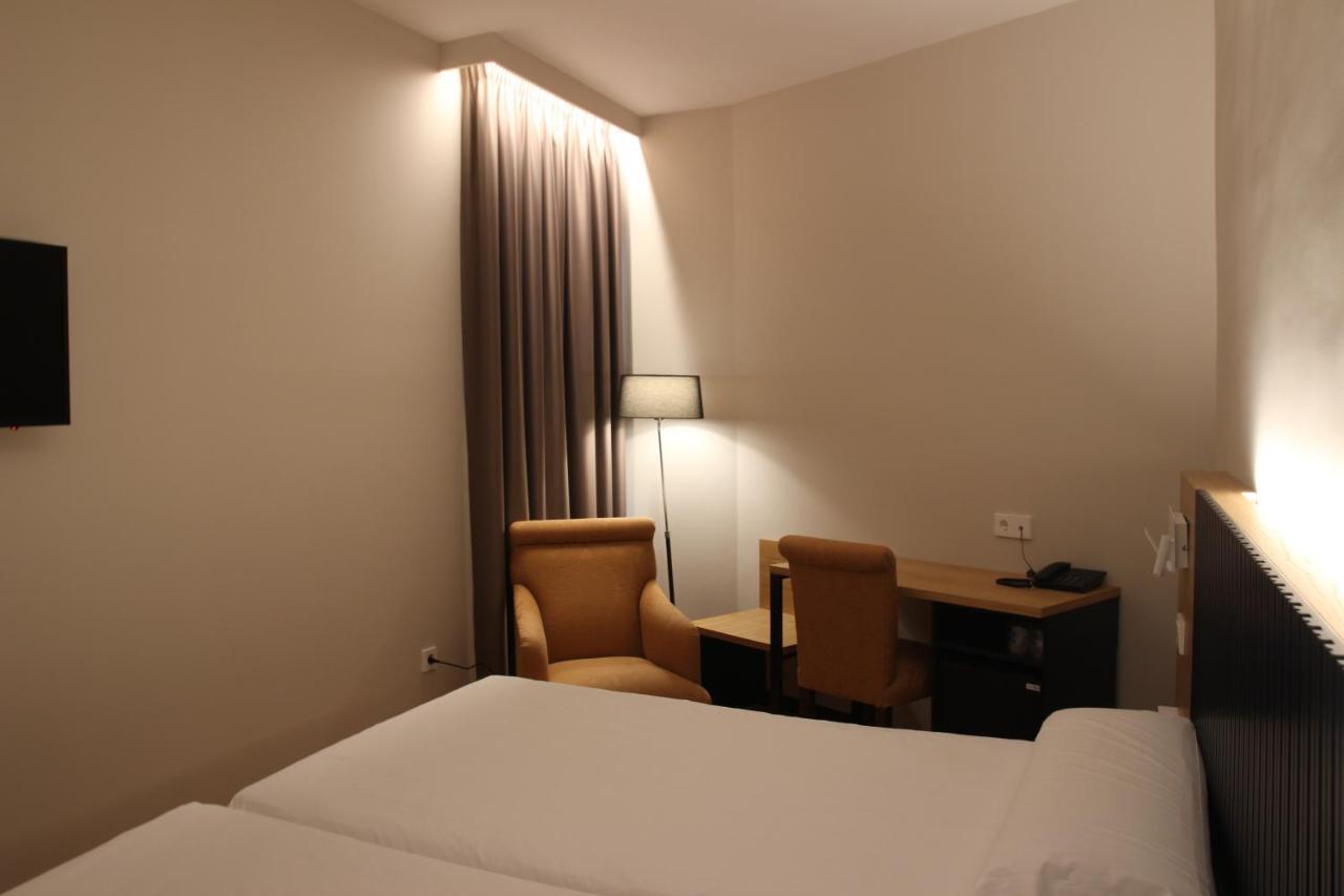 Hotel Alcantara Caces المظهر الخارجي الصورة