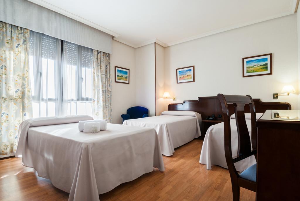 Hotel Alcantara Caces المظهر الخارجي الصورة