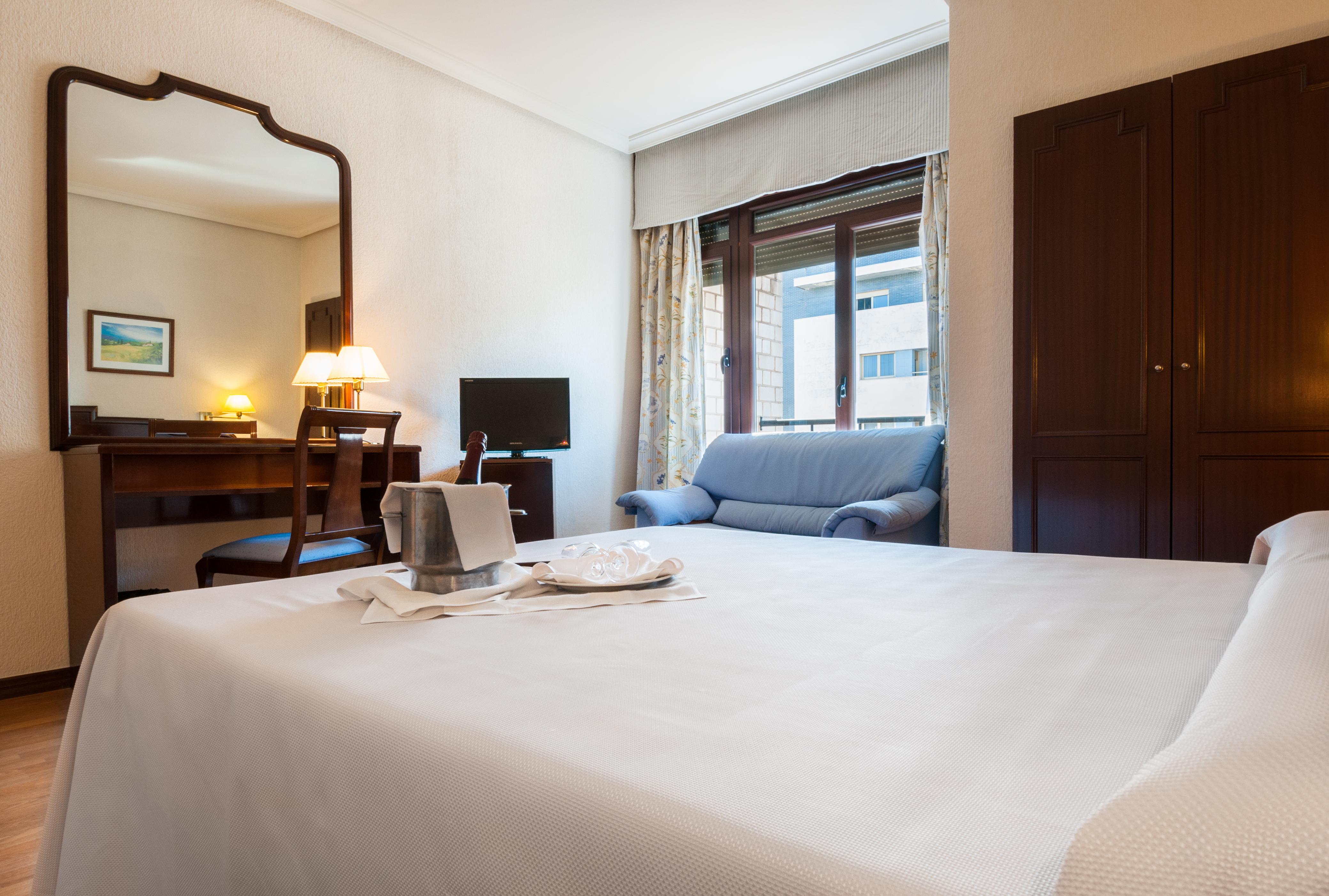 Hotel Alcantara Caces المظهر الخارجي الصورة