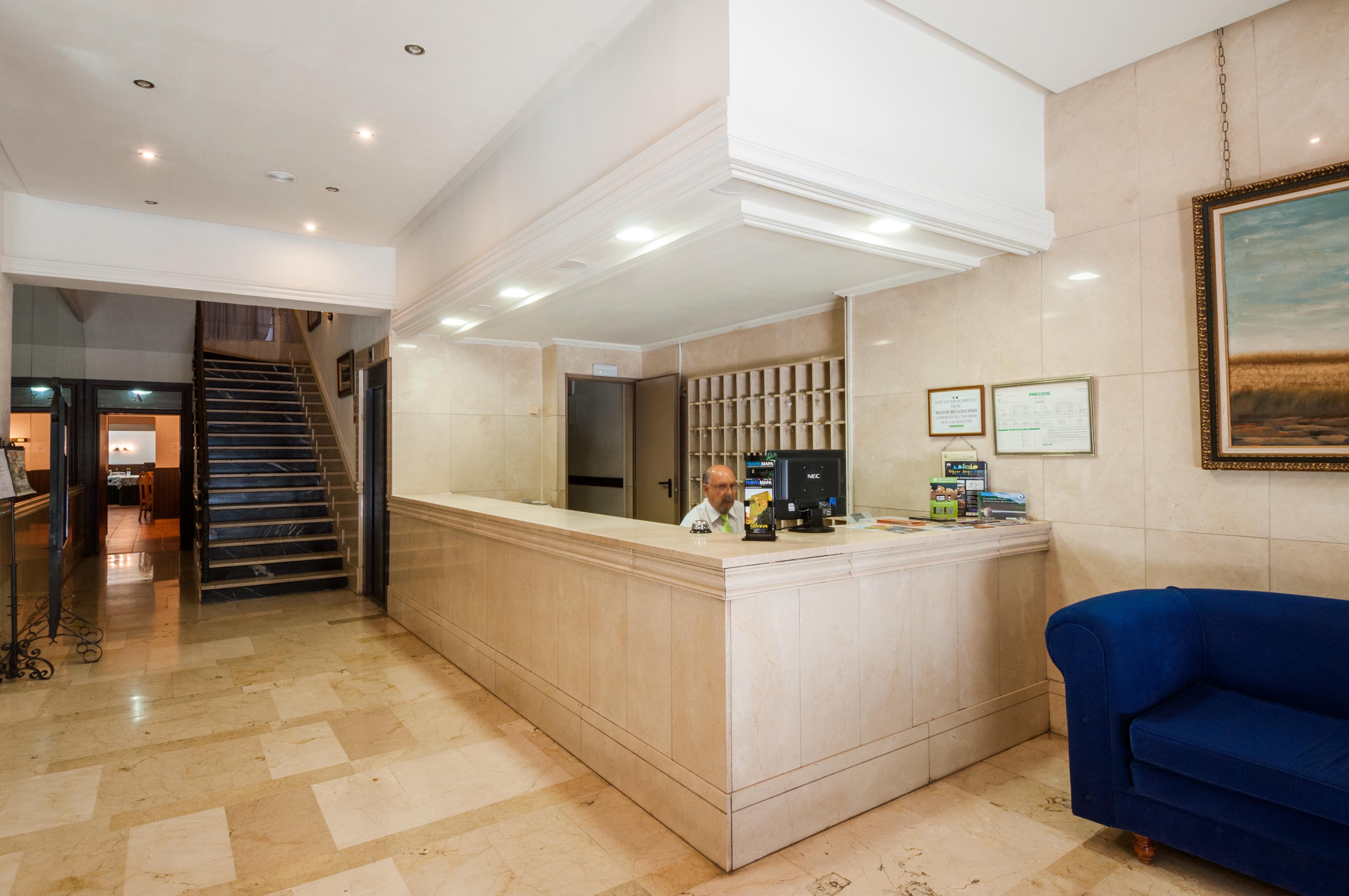 Hotel Alcantara Caces المظهر الخارجي الصورة