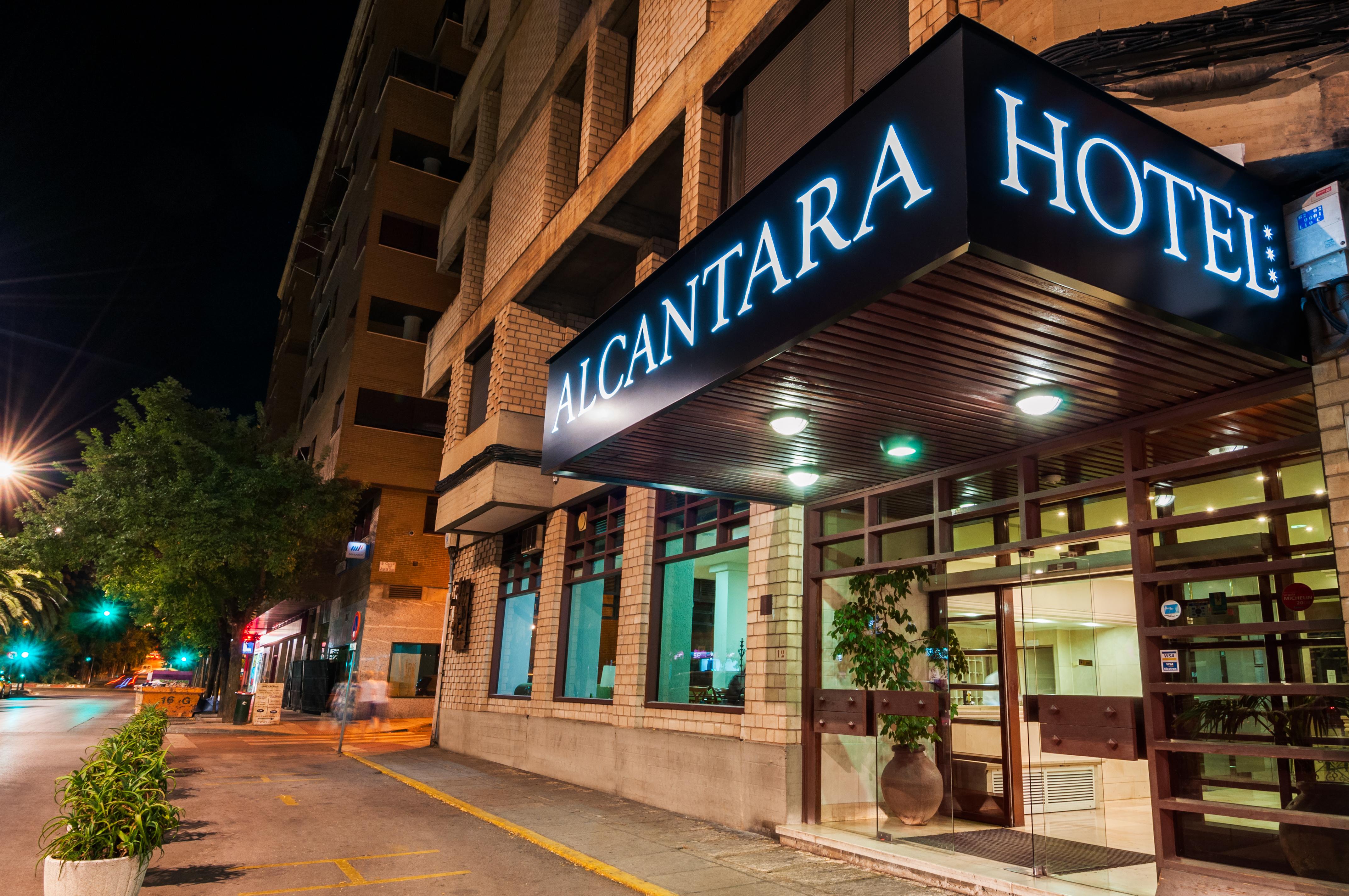 Hotel Alcantara Caces المظهر الخارجي الصورة