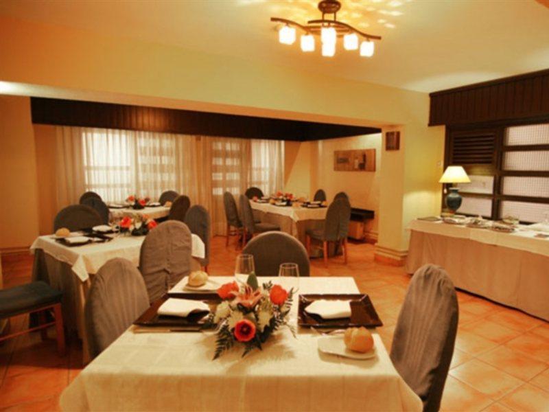 Hotel Alcantara Caces المظهر الخارجي الصورة